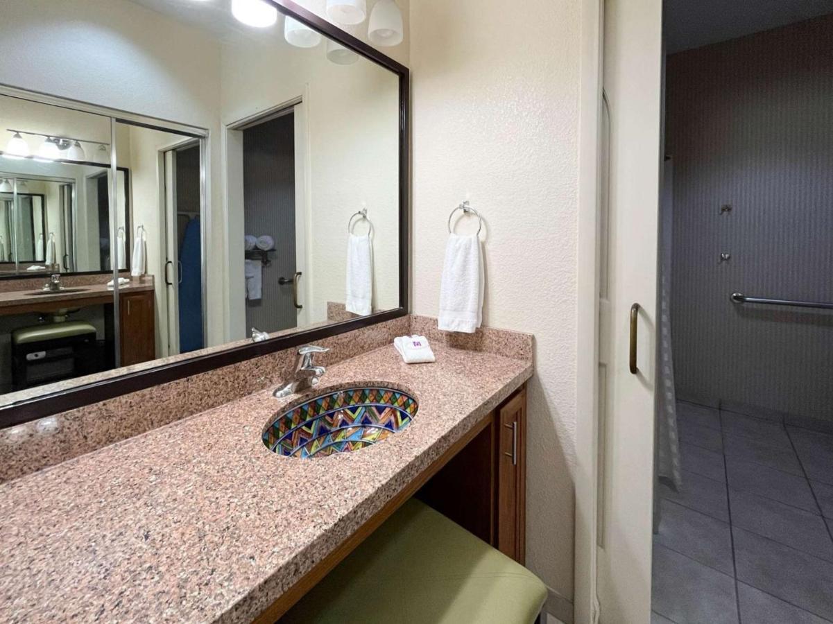 6 Carlsbad, Ca 2*
