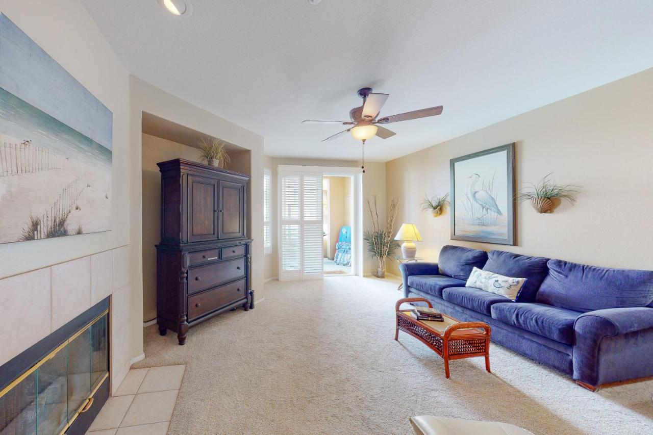 Ocean Pointe Lagoon #107 * Carlsbad
