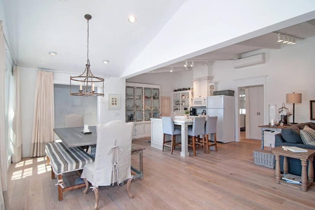 Walk To Beach, Ac, Firepit, Grill