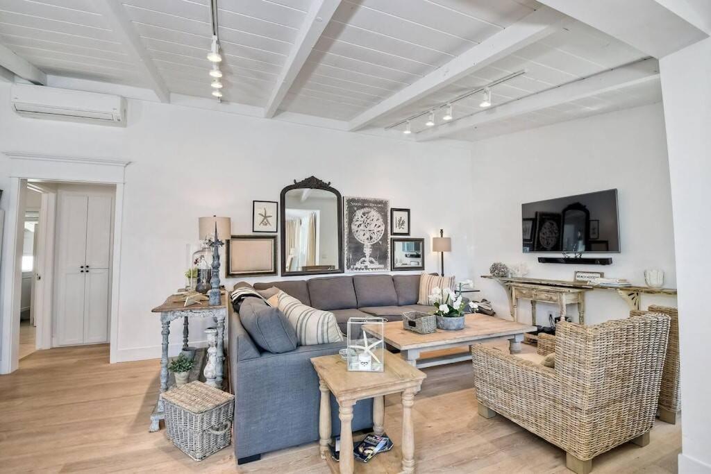 Walk To Beach, Ac, Firepit, Grill Holiday home *