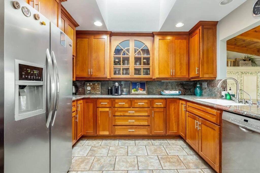 Holiday home Oceanview, Walk To Beach, Fire Pit Carlsbad