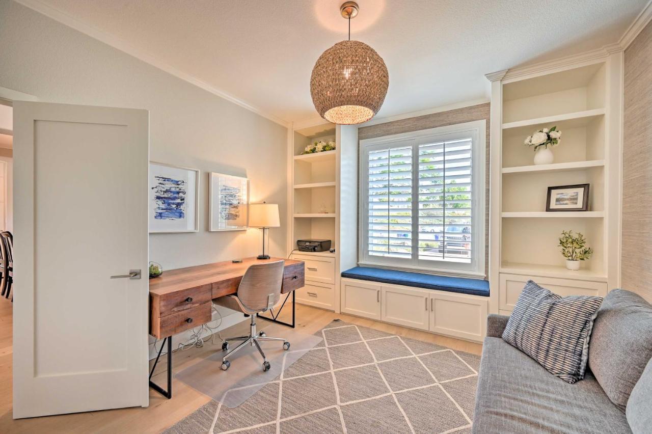 Stunning With Patio And Private Hot Tub! Holiday home Carlsbad