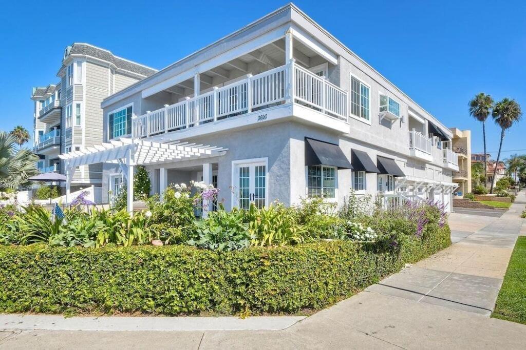 Ocean Views, Across The Street From Beach, Private Patio * Carlsbad