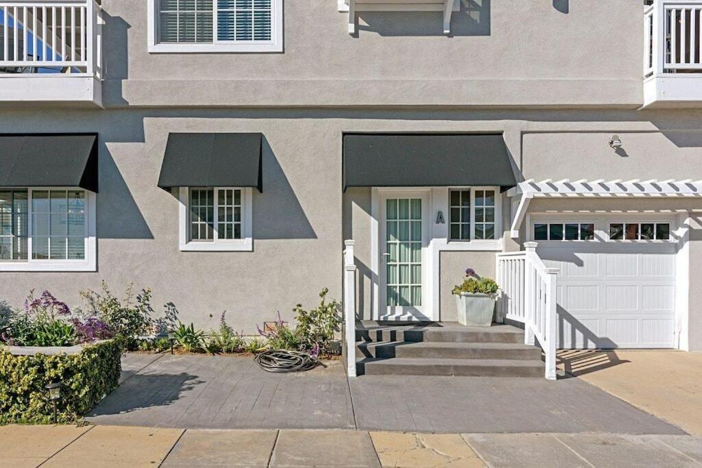 Ocean Views, Across The Street From Beach, Private Patio Apartment