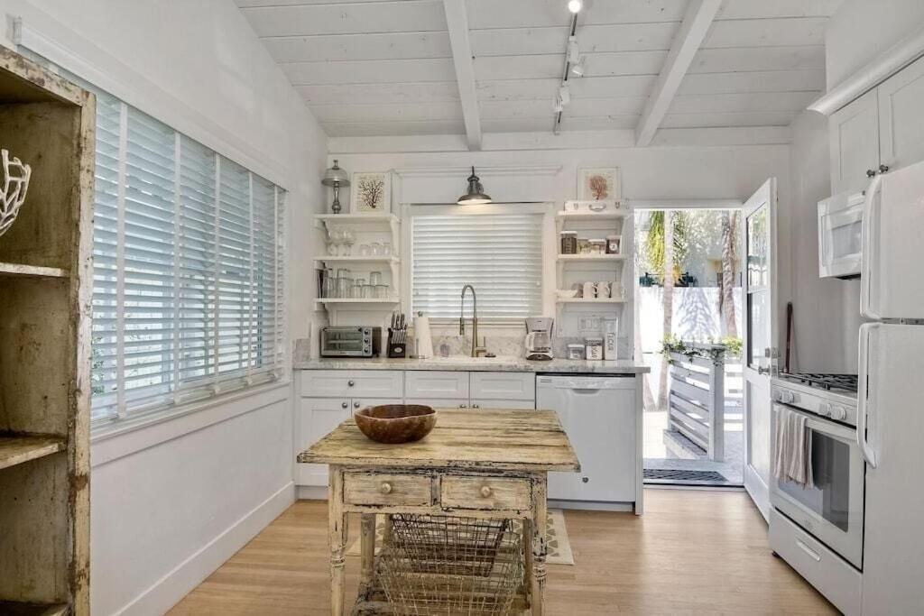 Walk To Beach, Patio With Ocean View, Ac