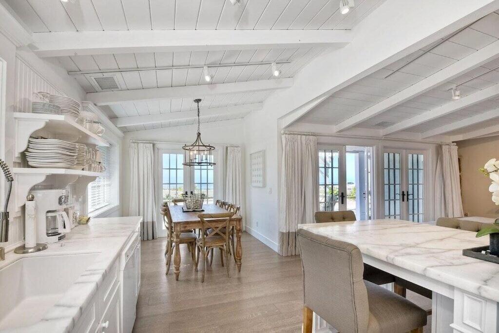 Apartment Ocean Views, Across The Street From Beach, Private Patio Carlsbad