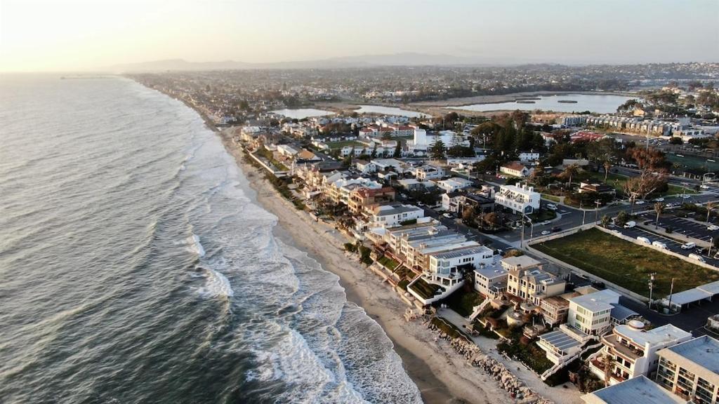 Oceanfront 2br Condo, Private & Patio, Rare Find * Carlsbad