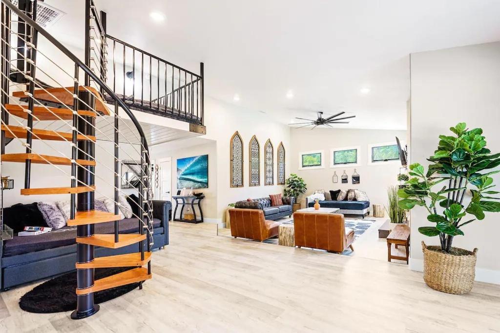 Holiday home Poppy Open Floor Plan Modern Luxury Carlsbad