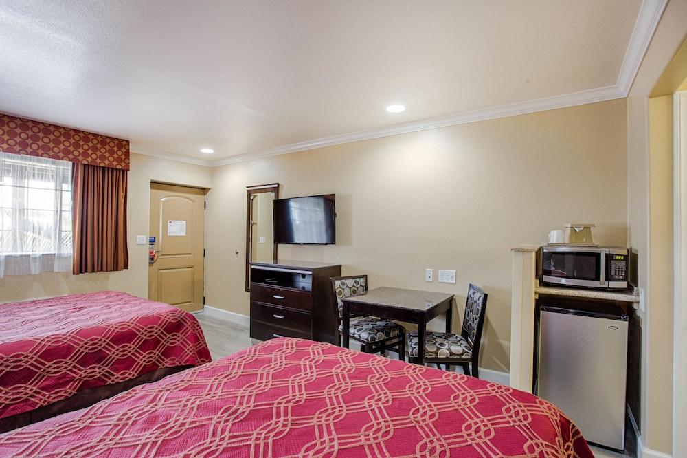 6 Carlsbad, Ca- North 2*