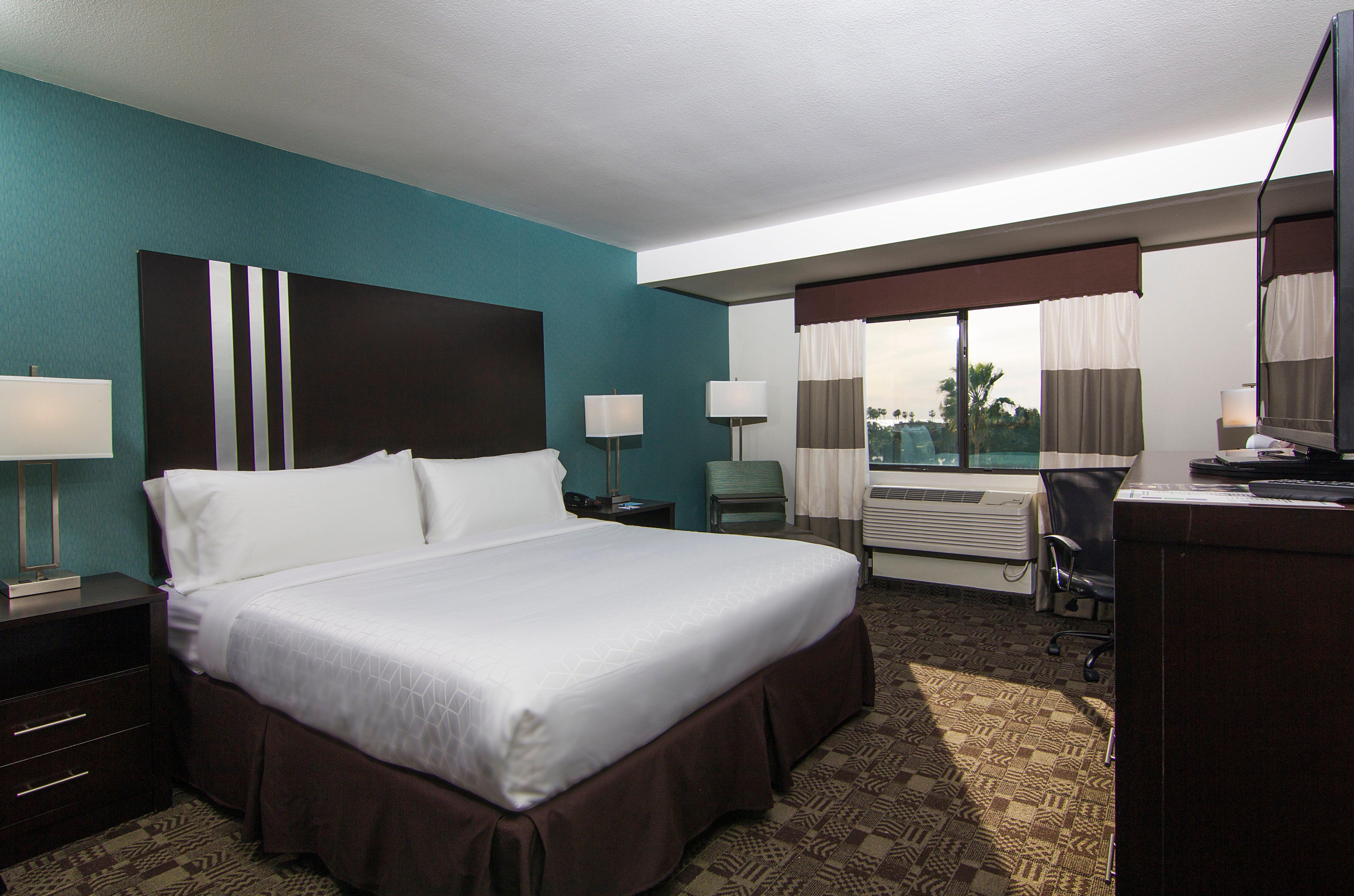 Hotel Express & By Ihg
