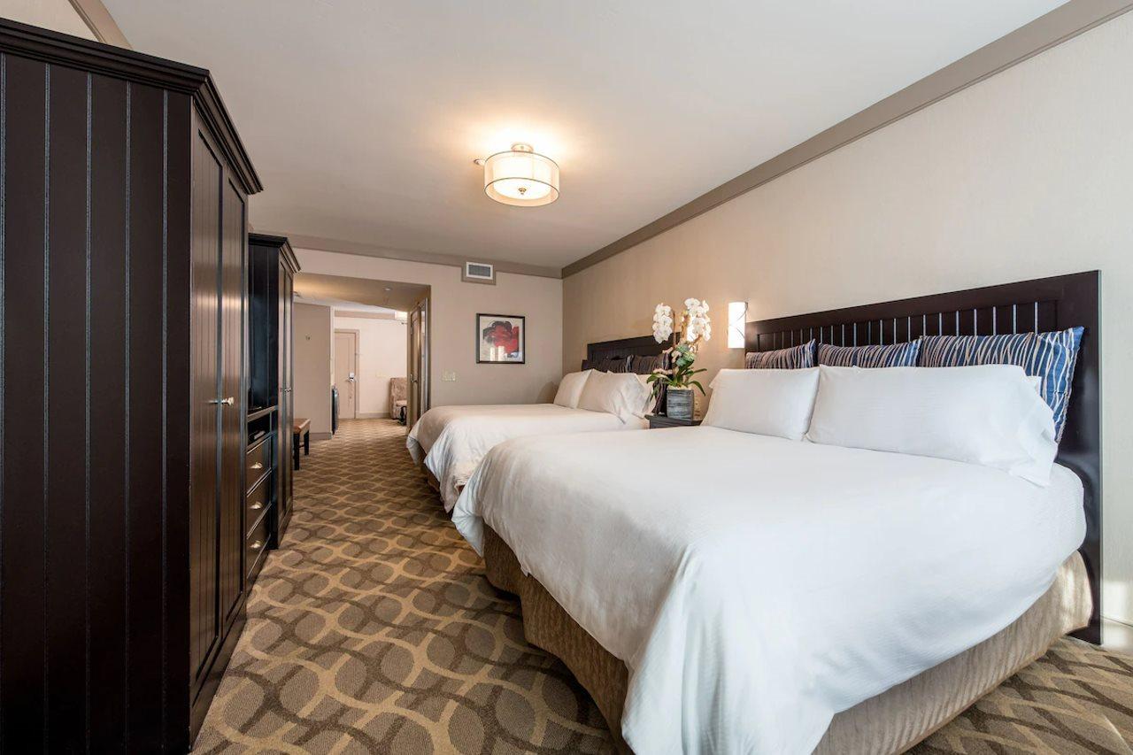 Hotel West &
