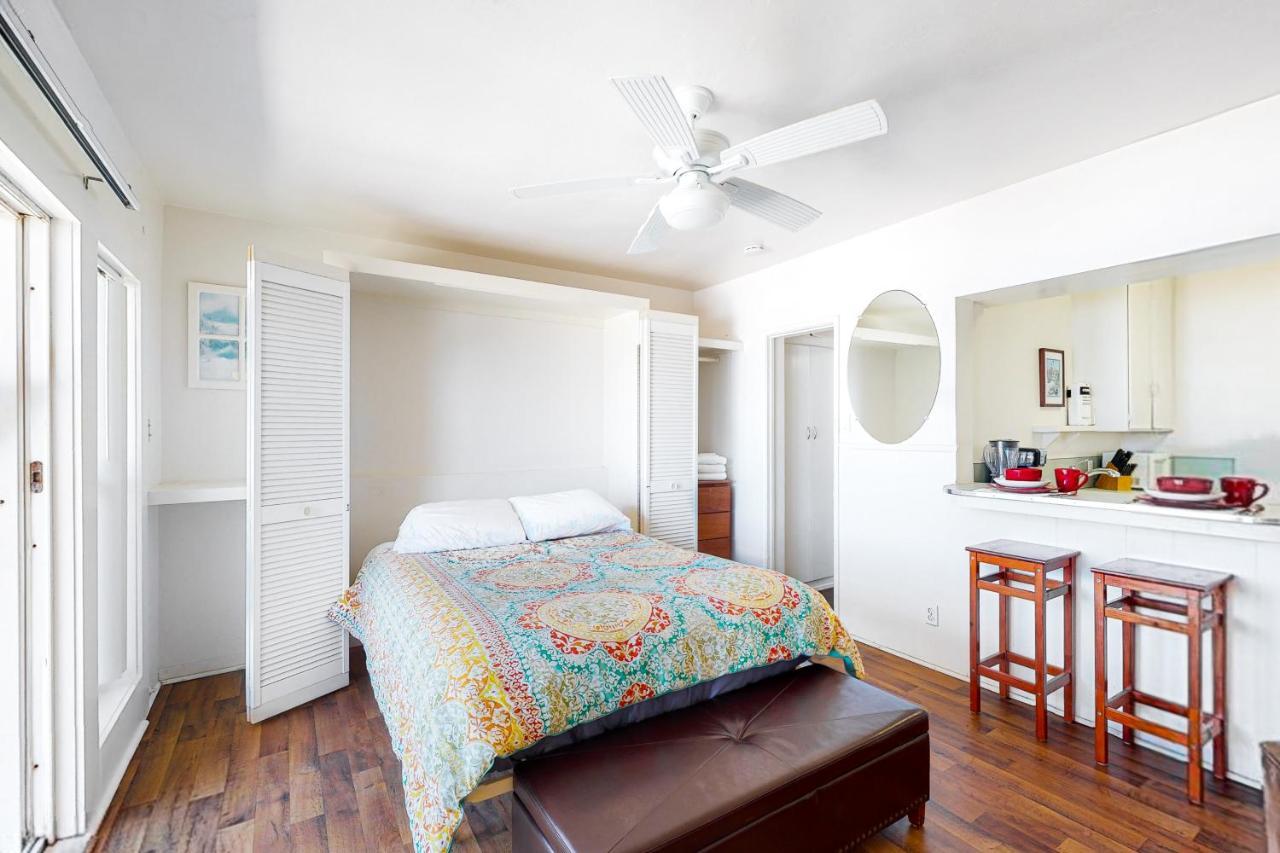3009 Ocean Street Main *