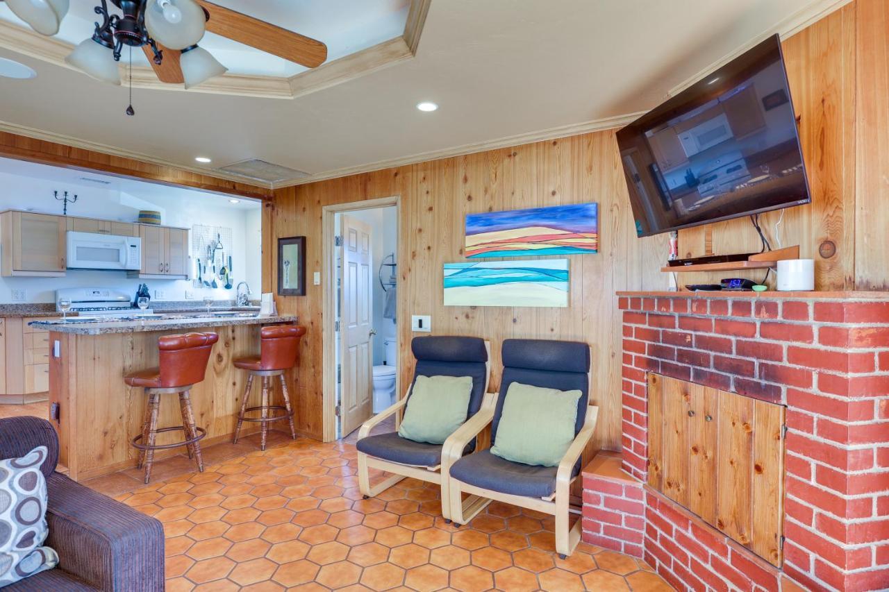 Apartment Downtown Less Than Half Mi To Beach! *