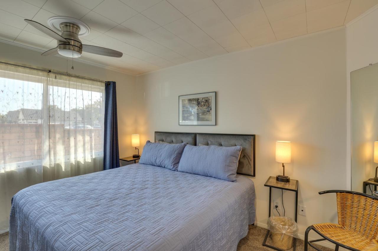 Downtown Less Than Half Mi To Beach! Apartment *