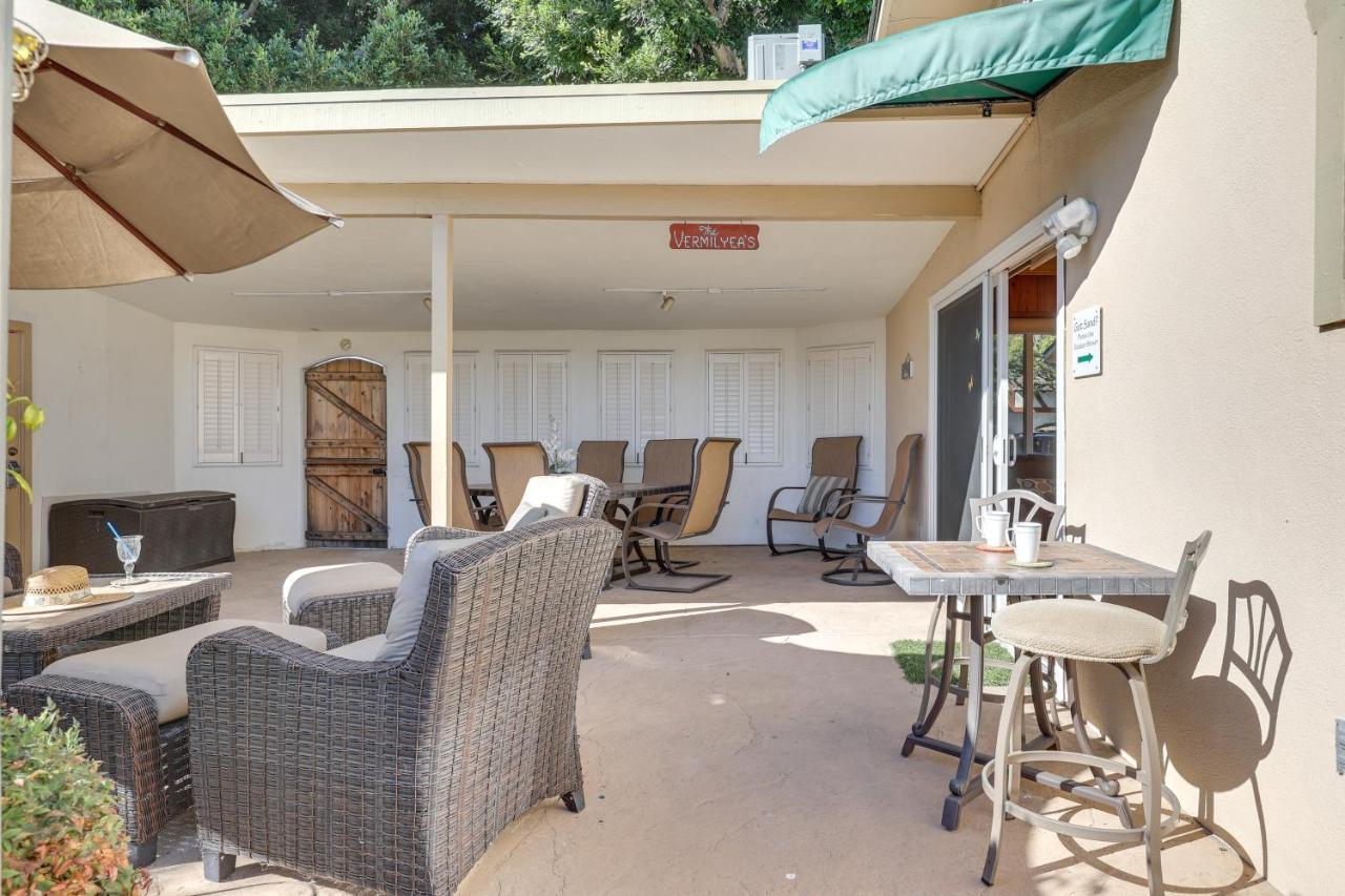Apartment Downtown Less Than Half Mi To Beach!