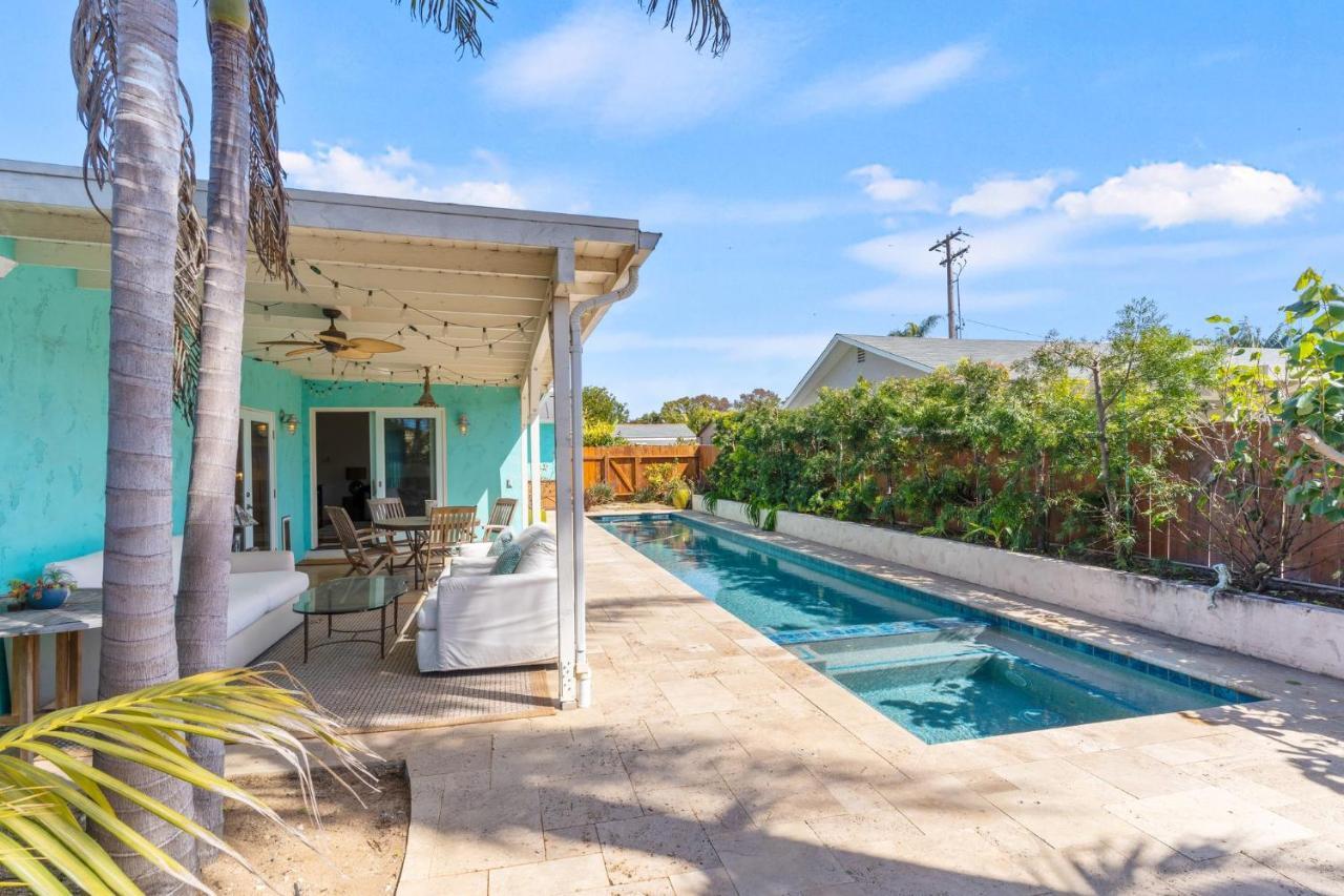 Luxury House. Pool/hot Tub! Walk To Beach! Holiday home *