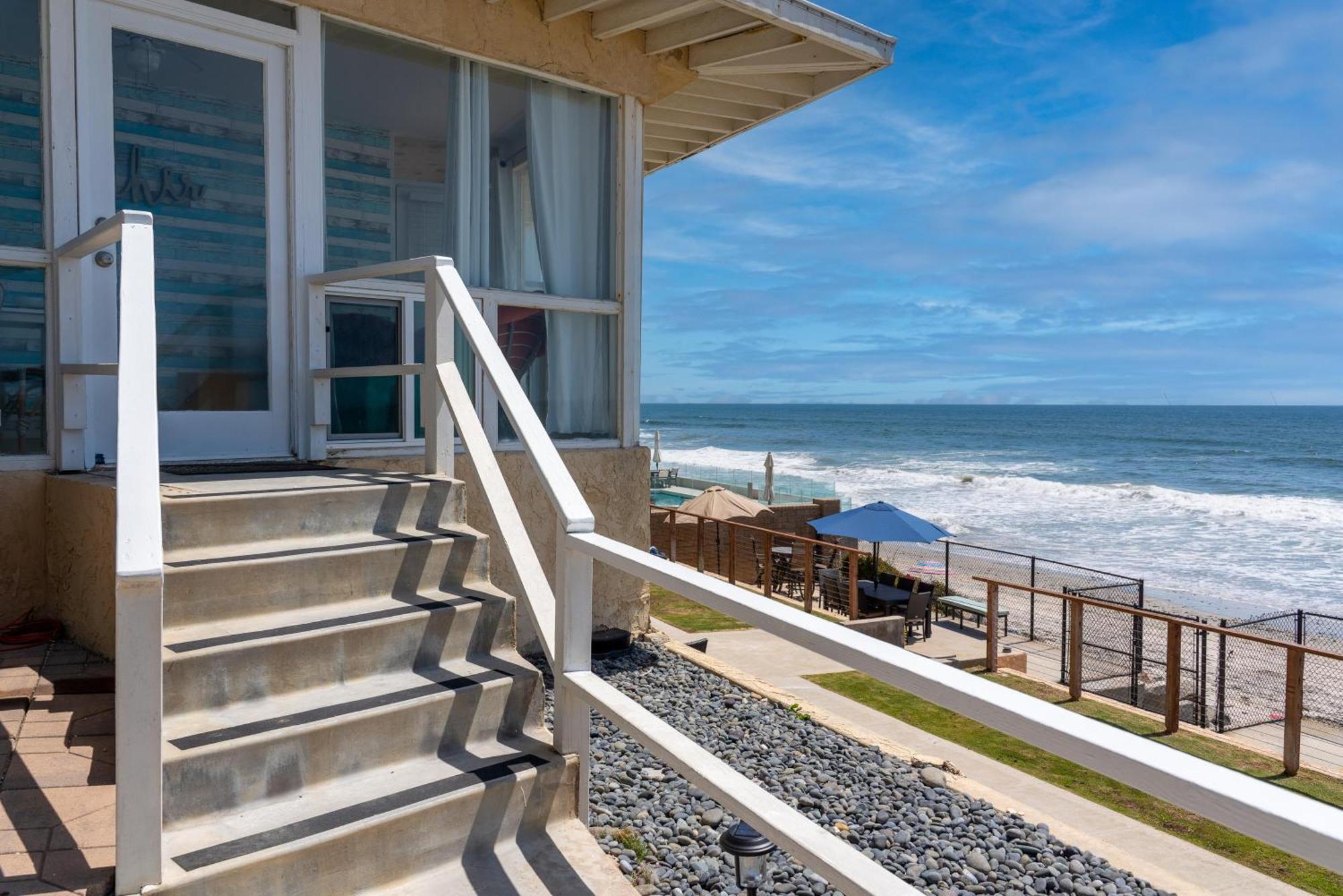 Cb-2445d - Located On The Sand- Casa De Suenos *