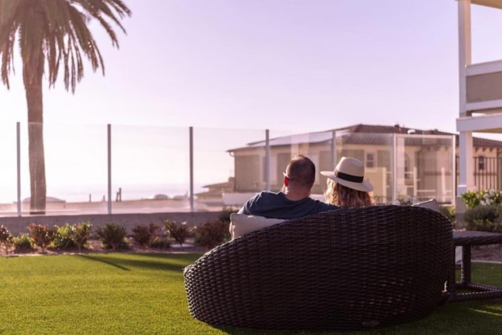 Steps From The In Carlsbad- 1 Bedroom Unit *