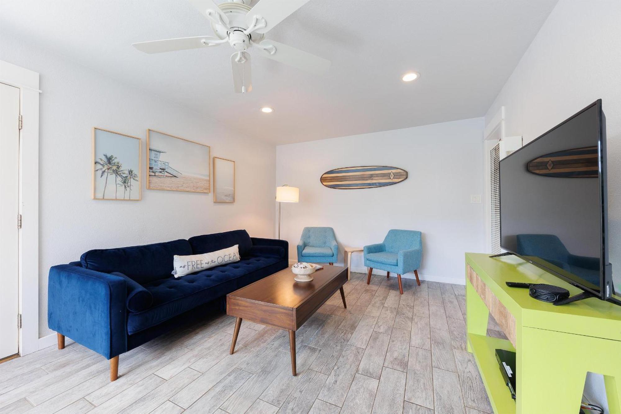 Walk To Beach, Outdoor Living, Pet-friendly!
