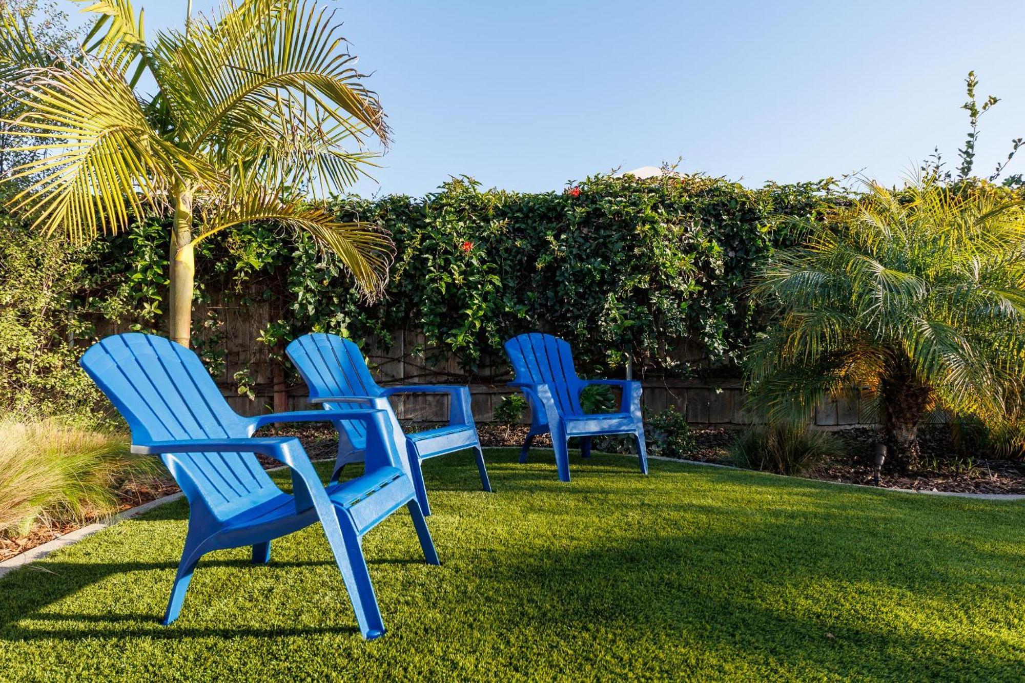 Pet Friendly Bungalow, Close To Holiday home Carlsbad