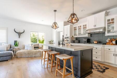 Holiday home Dream House With Hot Tub Walk To Carlsbad