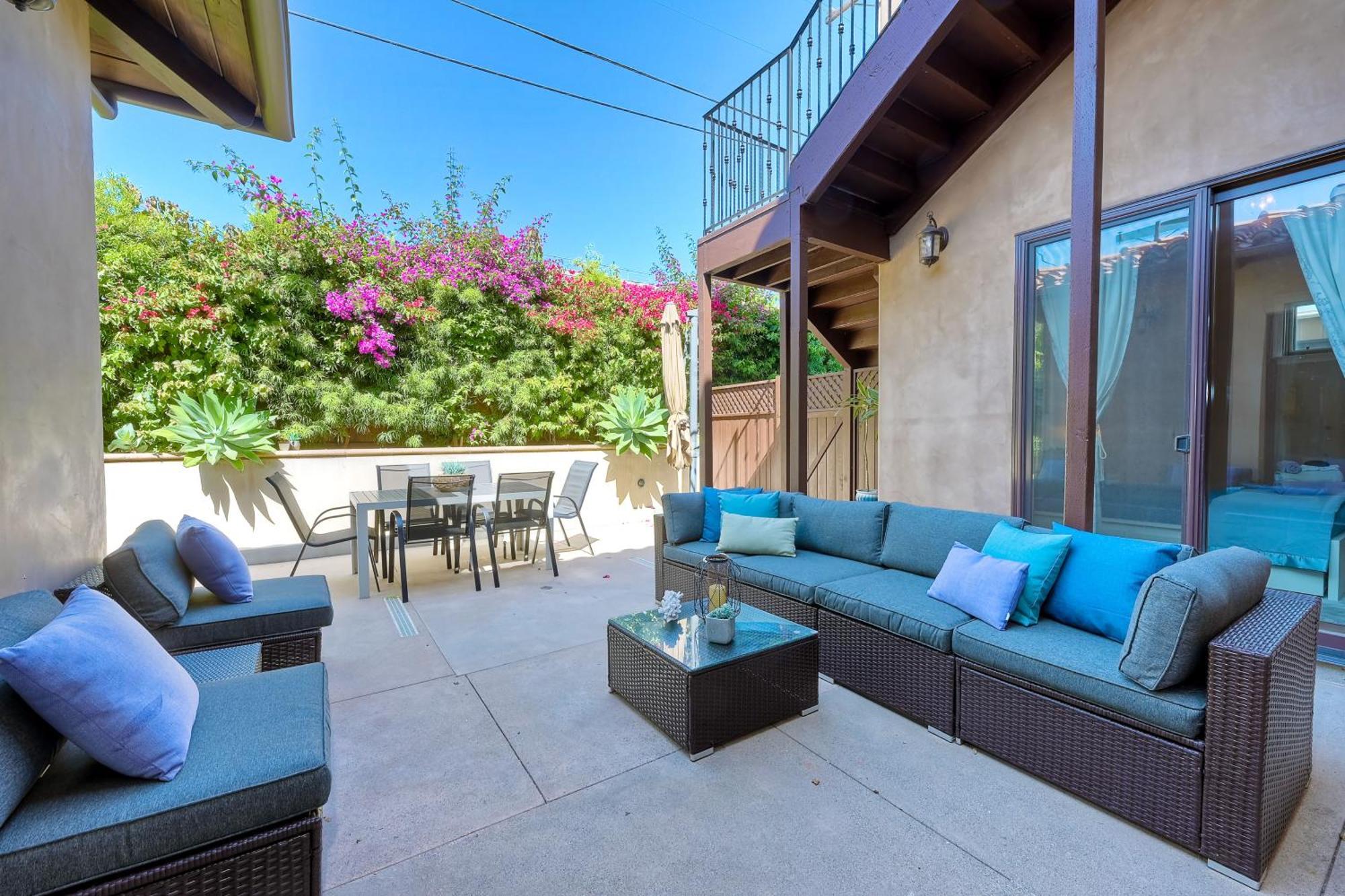 Walk To The - Outdoor Dining - Spacious * Carlsbad