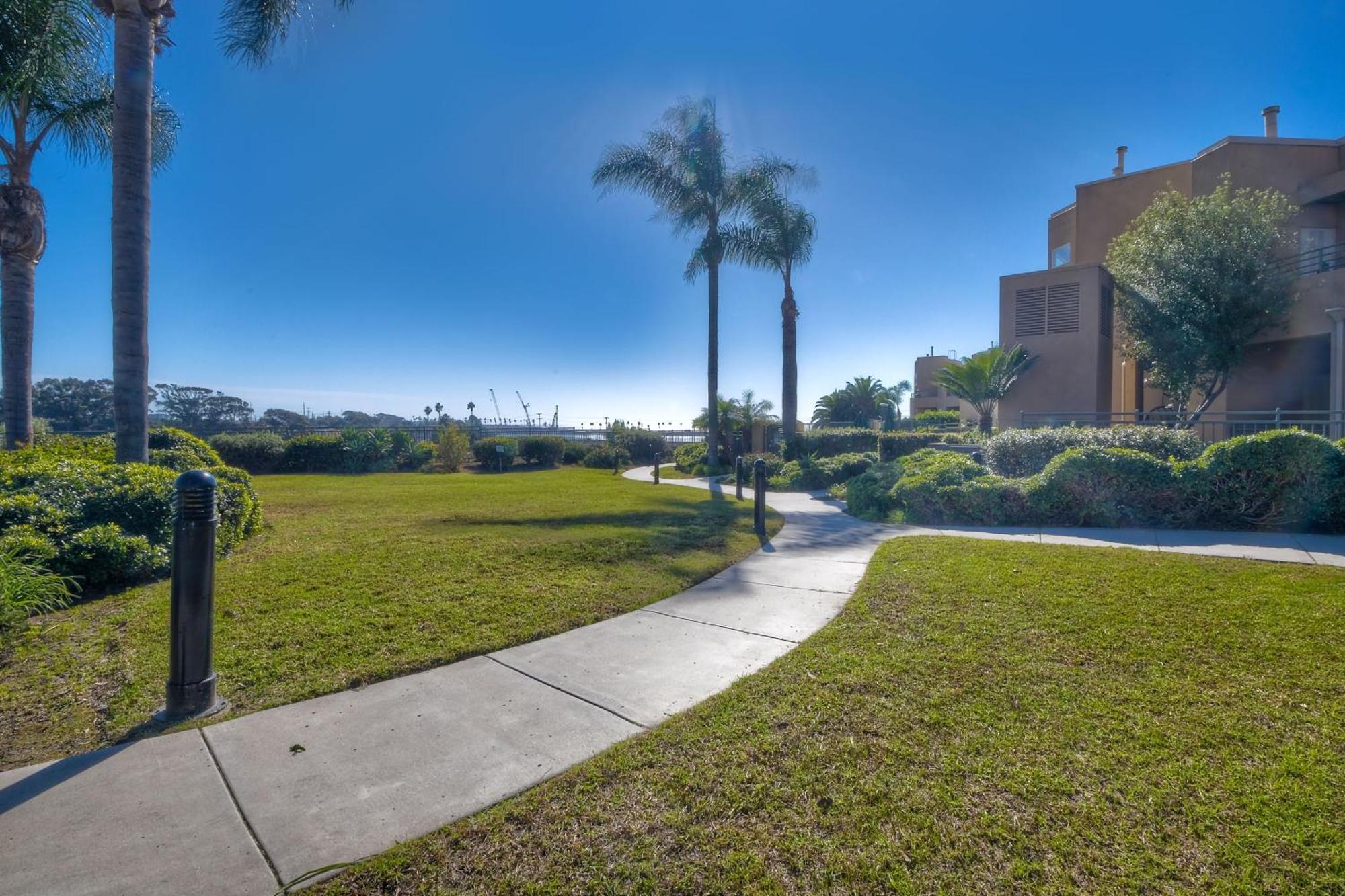 Holiday home Lagoon Views - Pool - Hot Tub - Gated Community Carlsbad