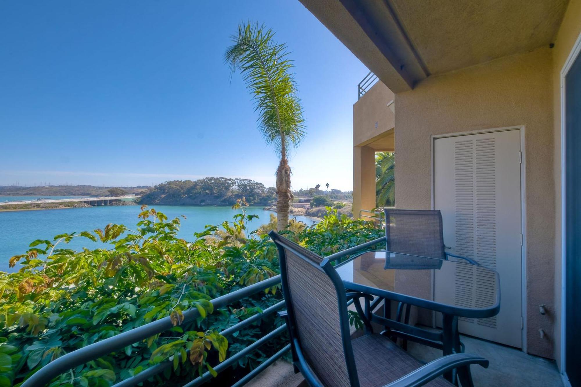 Holiday home Lagoon Views - Pool - Hot Tub - Gated Community