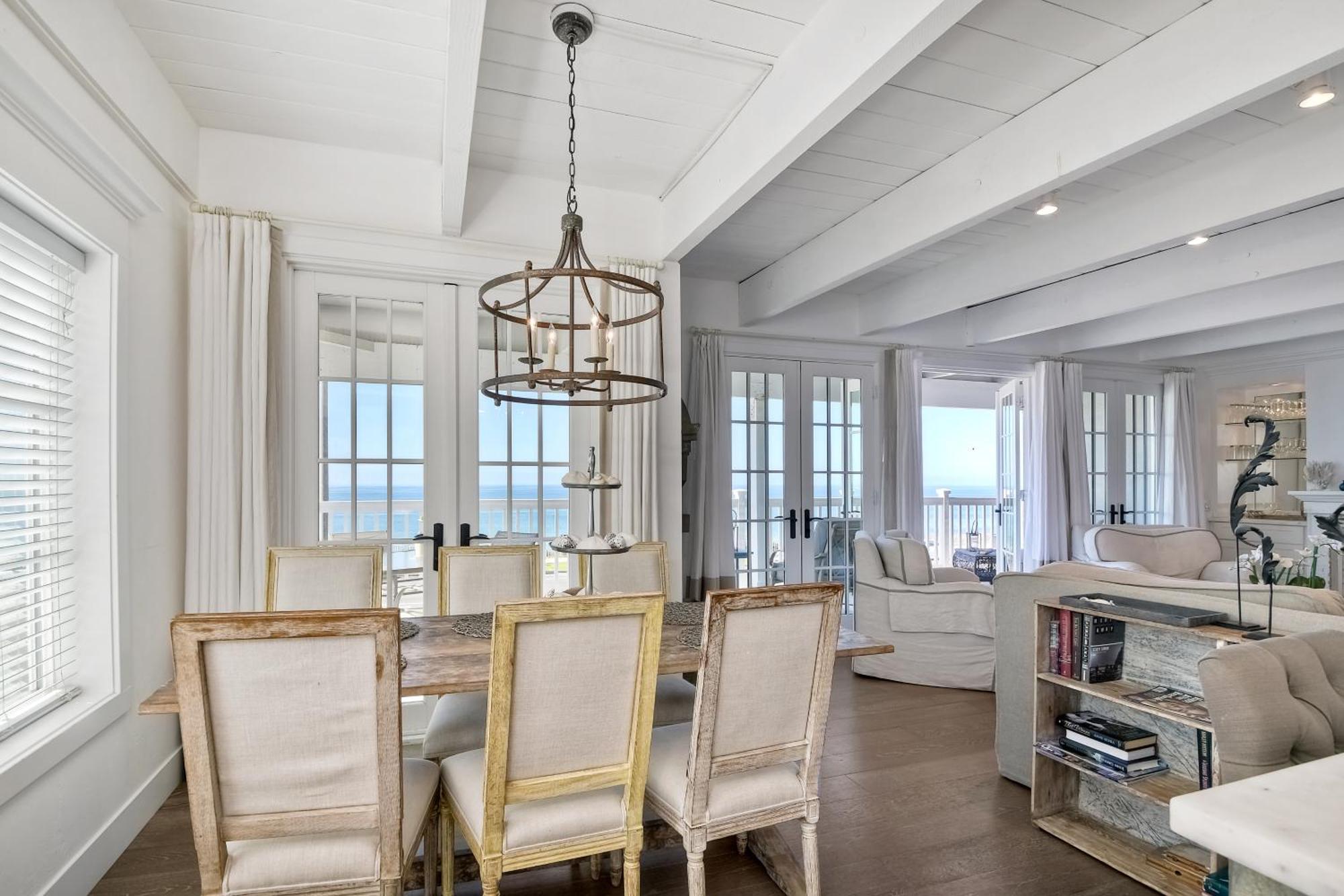 Holiday home Juniper Entire - Sleeps 18 - Oceanfront *