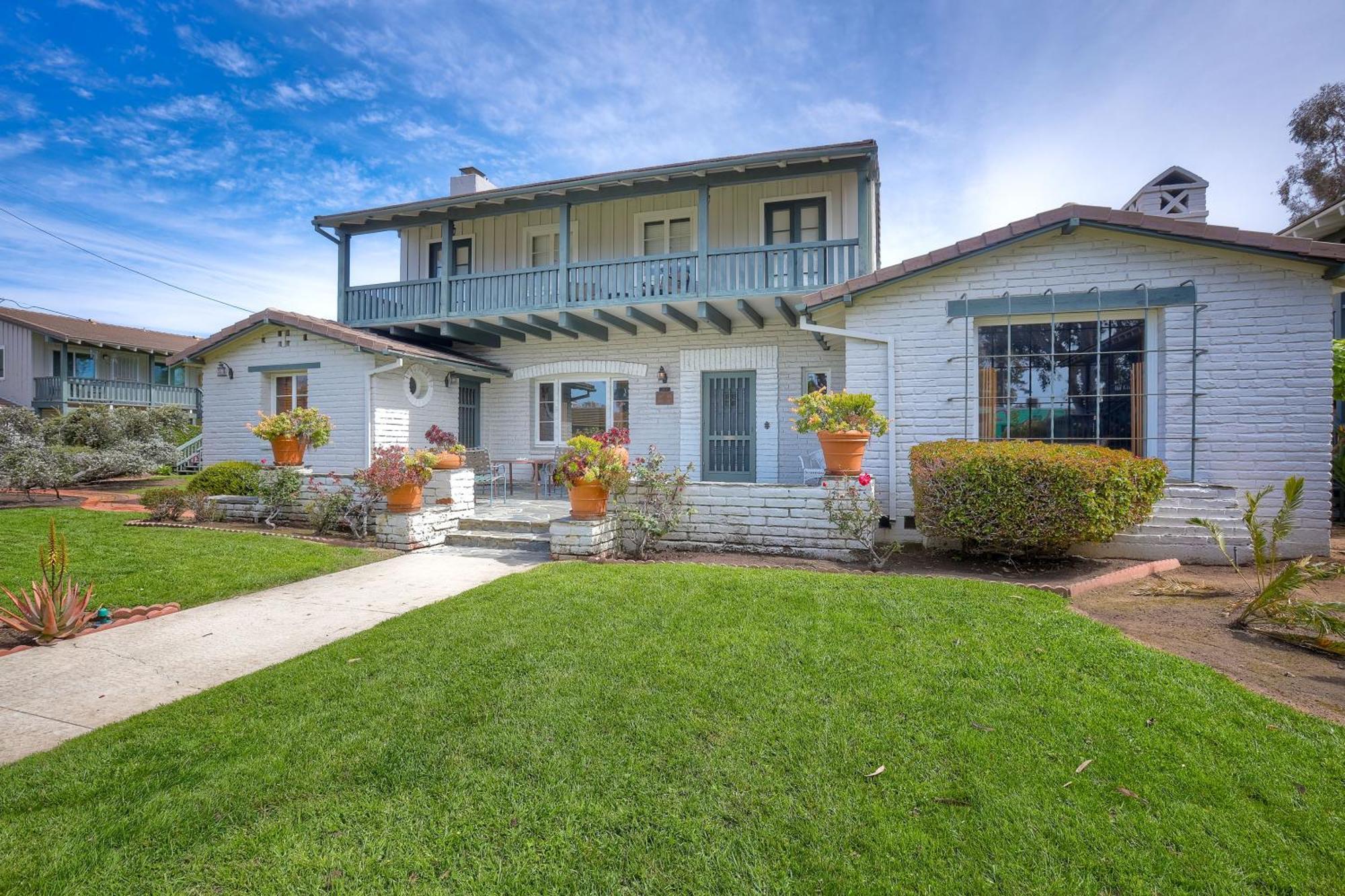 90 Walk Score, Steps To Beach, Dining Holiday home Carlsbad