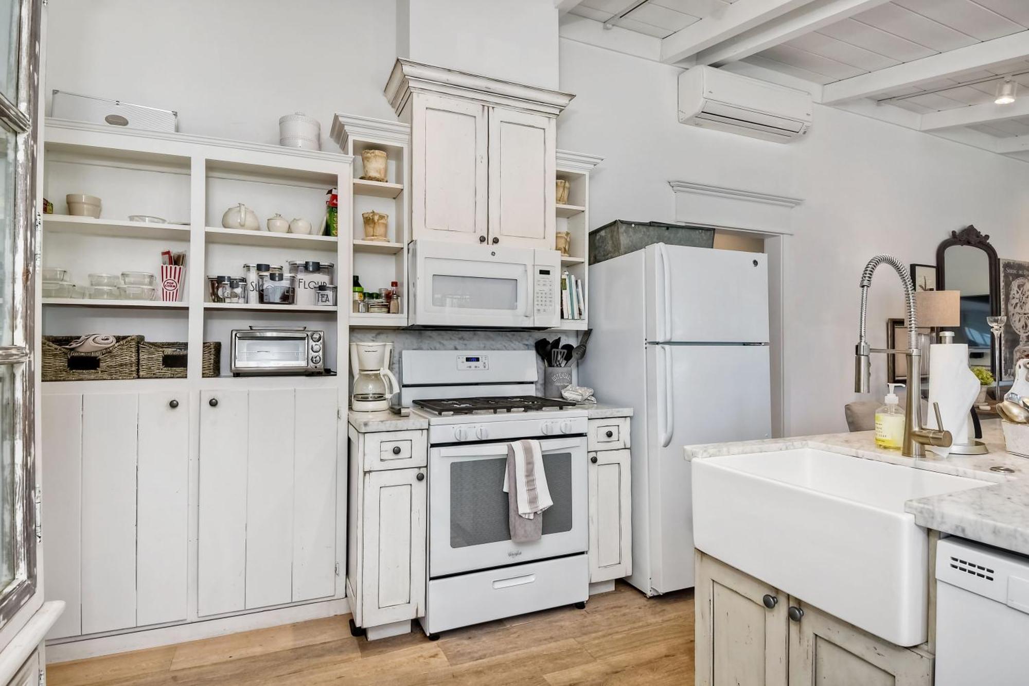 Holiday home Walk To & Village - 5 Bedrooms - 3 Units Carlsbad