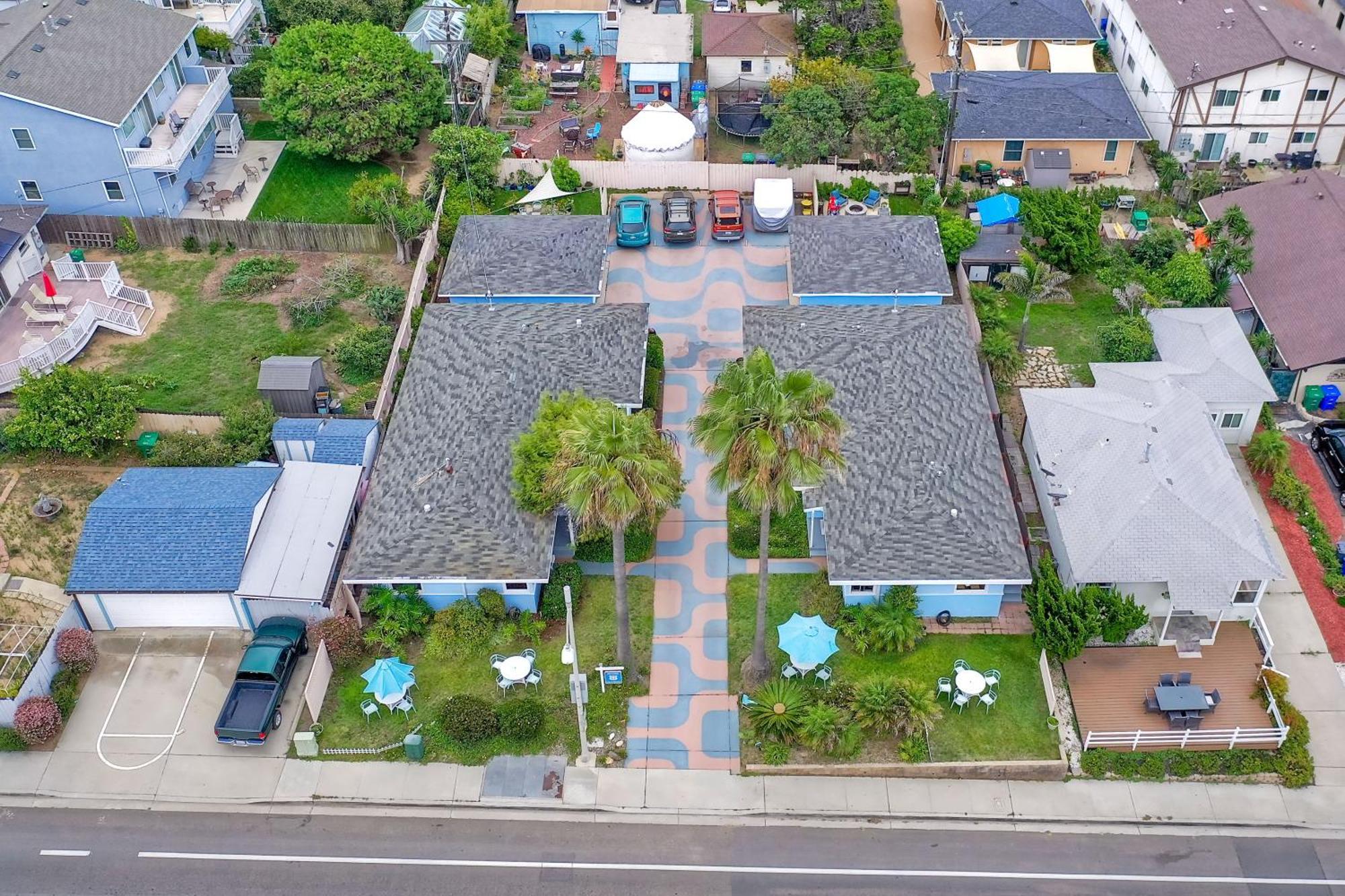 Walk To - Ev Charger - Outdoor Dining - 2br Holiday home