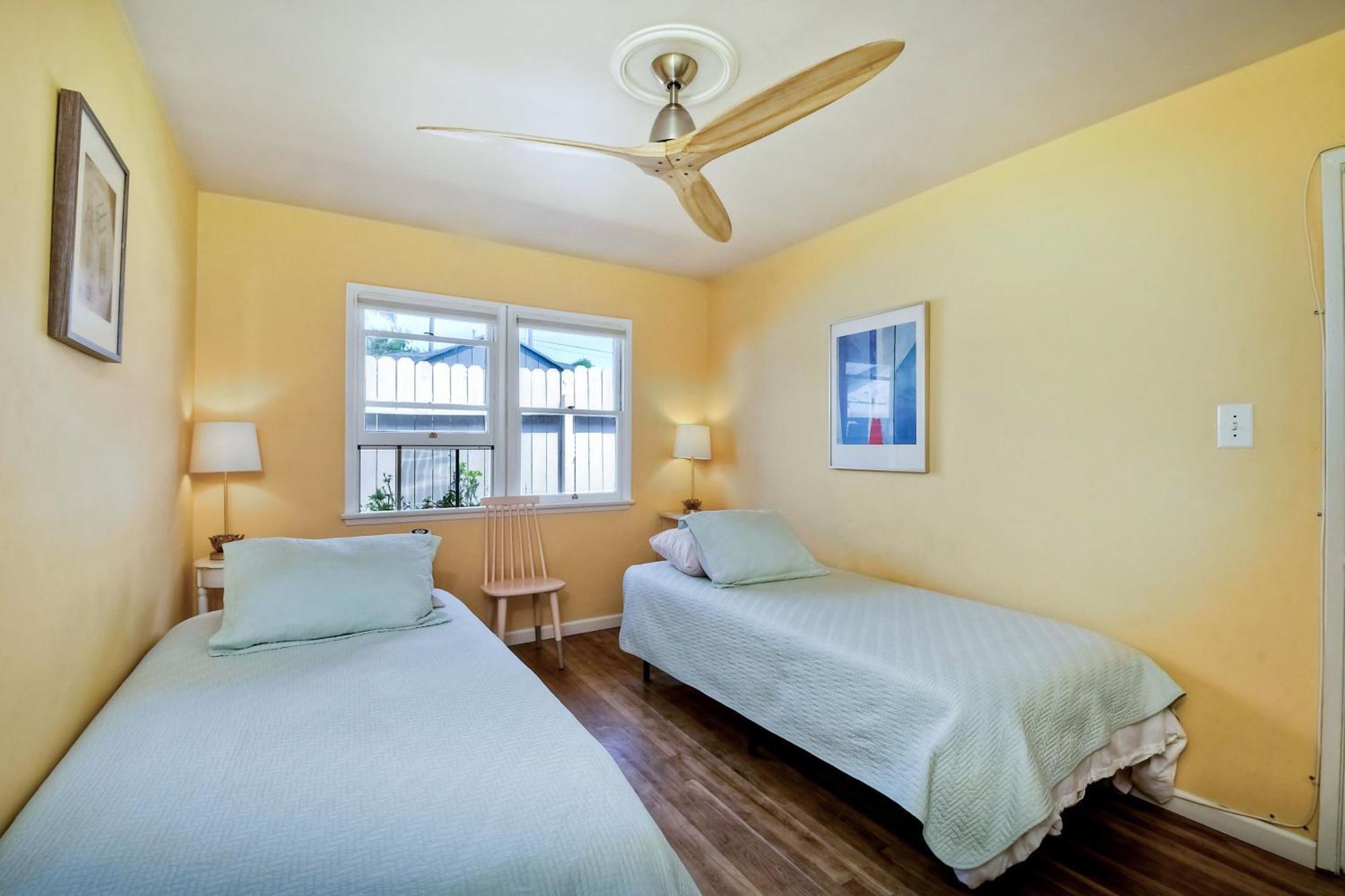 Walk 2 Beach, Ev Charger, Outdoor Dining, 2 Units *