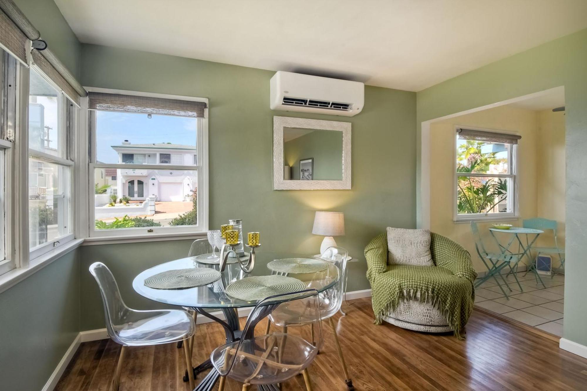 Walk 2 Beach, Ev Charger, Outdoor Dining, 2 Units *