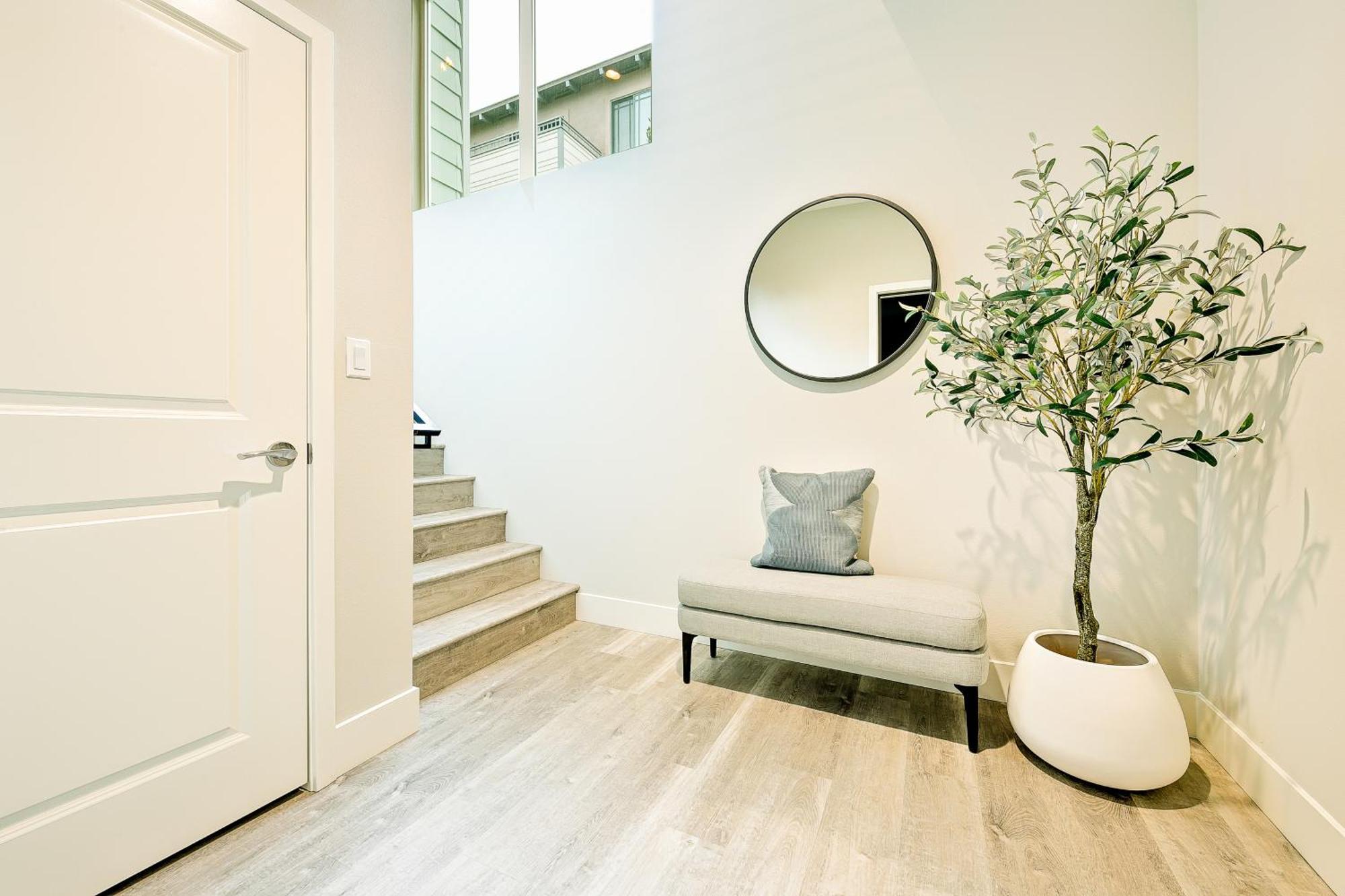 Holiday home Modern 4br - Private Balcony - Garage Parking Carlsbad