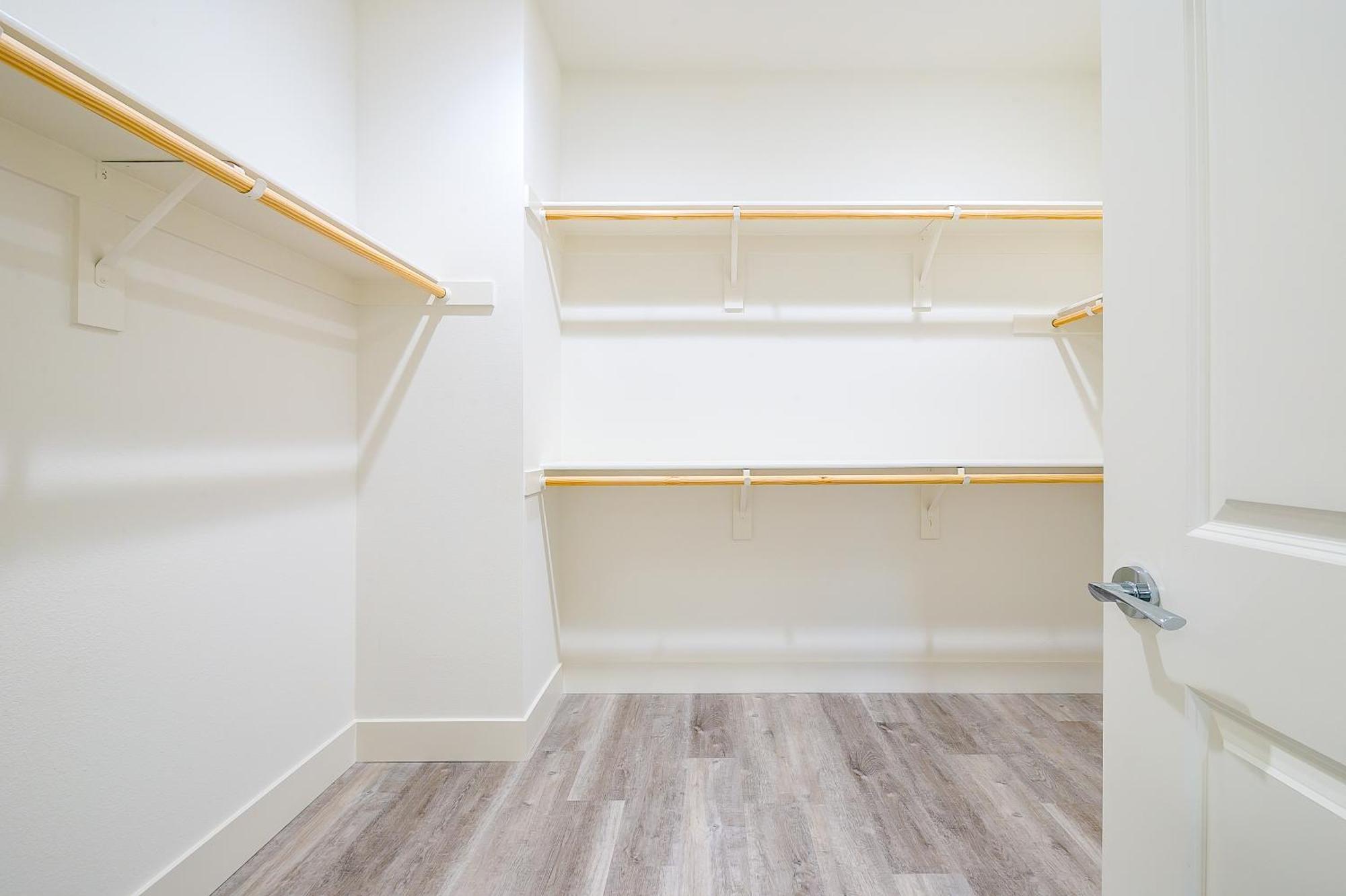 Holiday home Modern 4br - Private Balcony - Garage Parking