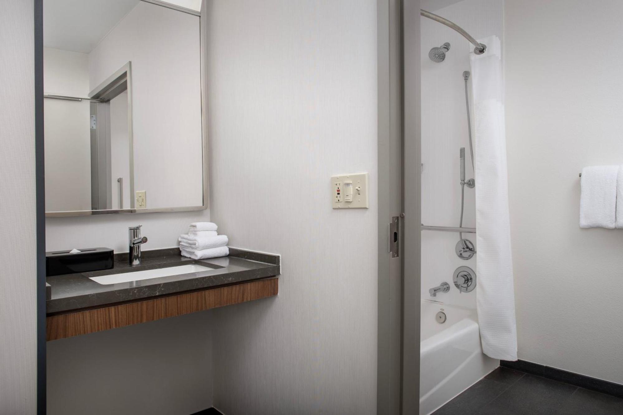 Courtyard By Marriott San Diego Hotel 3*