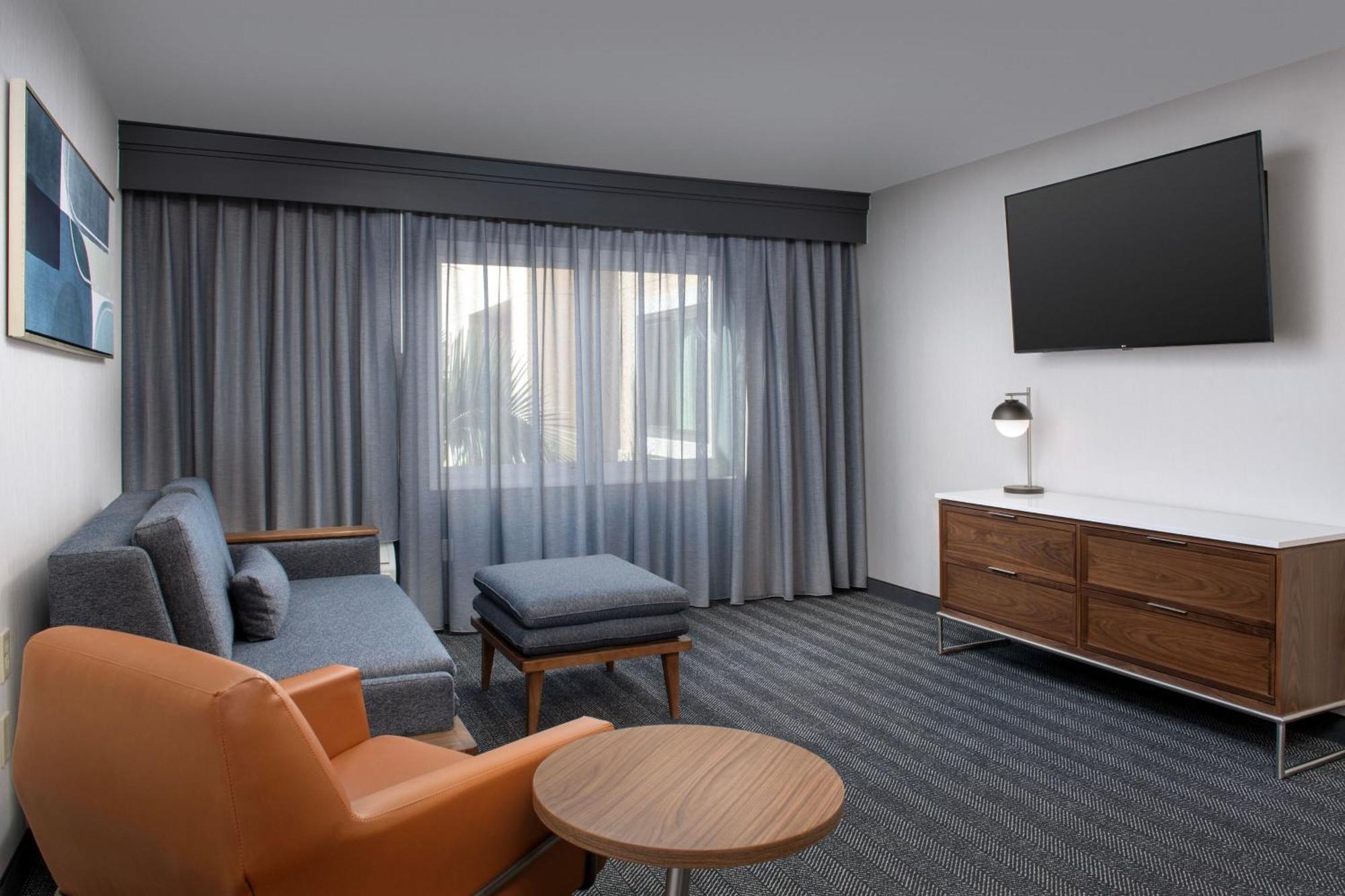 Courtyard By Marriott San Diego 3*