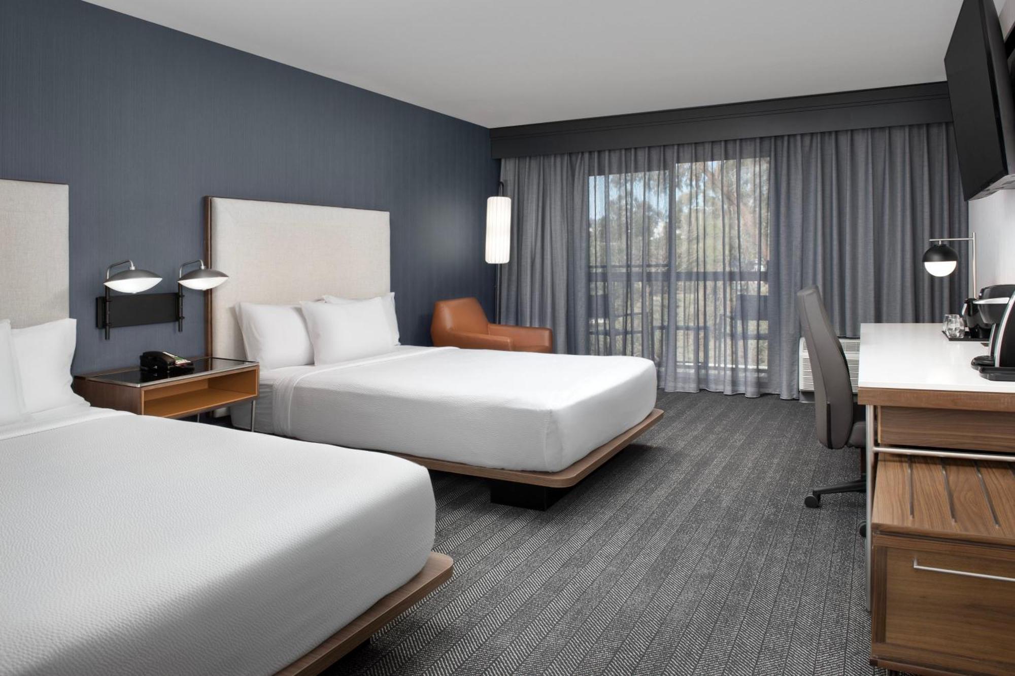 Courtyard By Marriott San Diego 3*