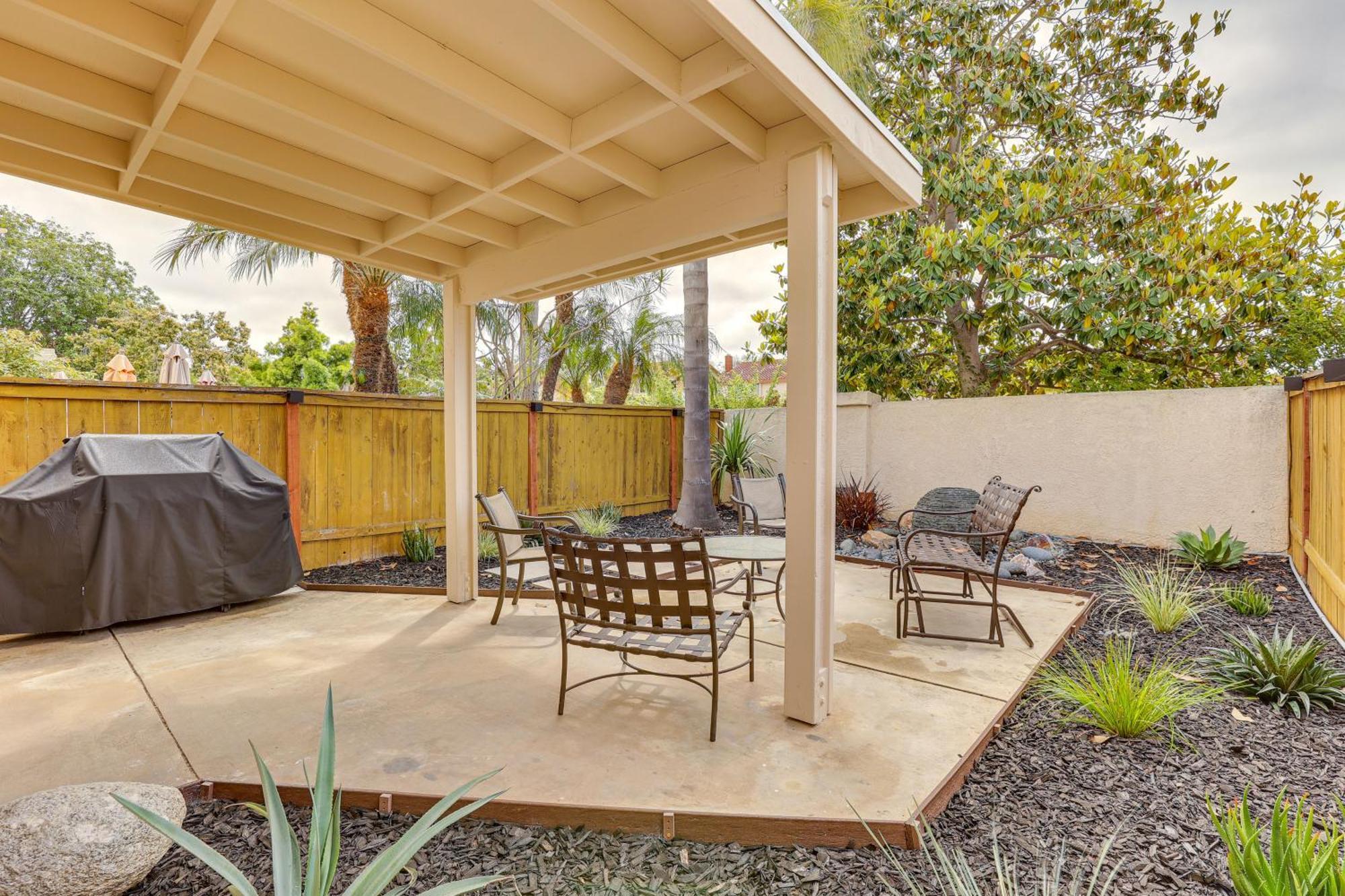 Holiday home Bright Townhome In 1 Mile To Beach! *