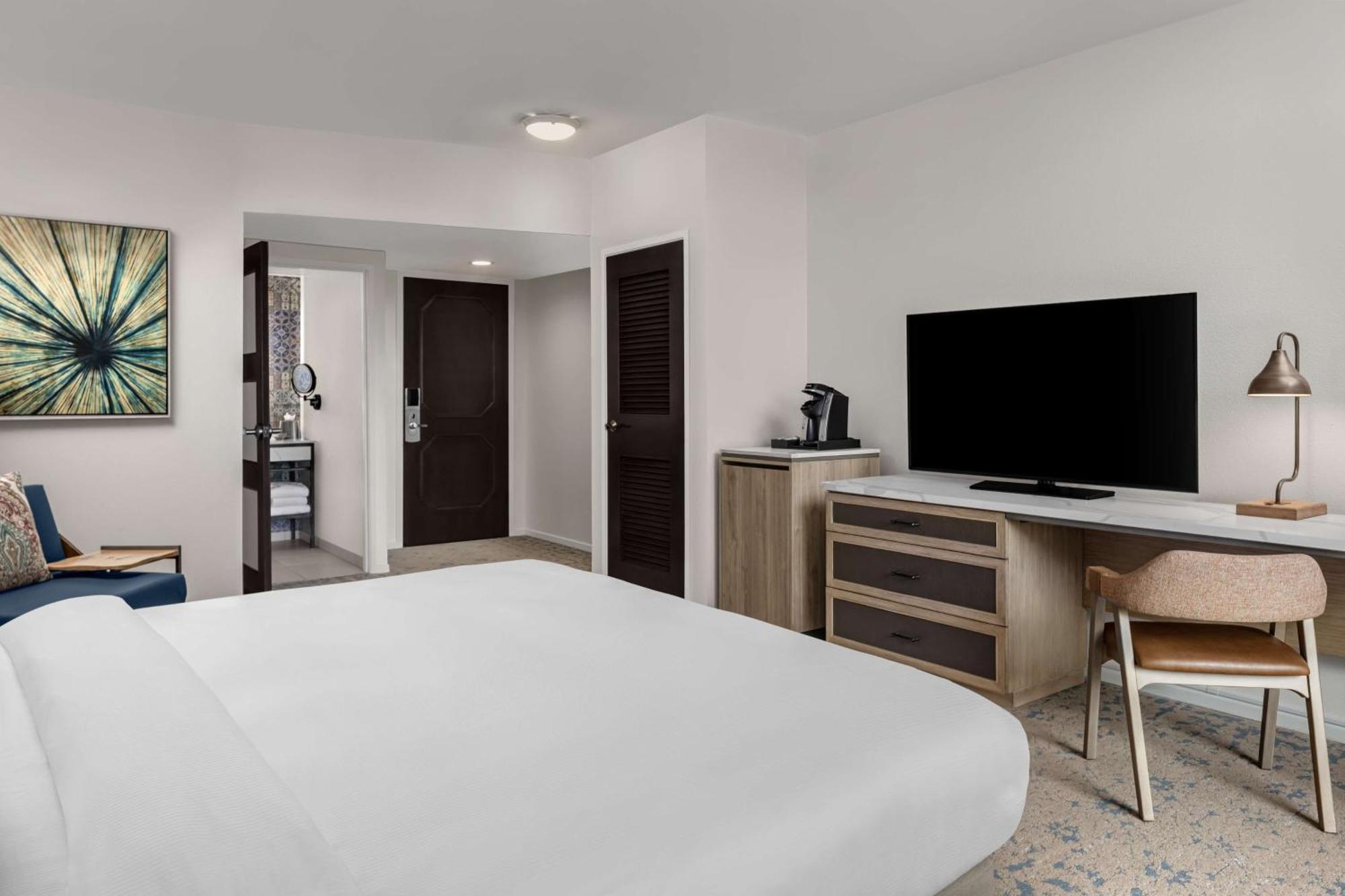 The Cassara Carlsbad, Tapestry Collection By Hilton
