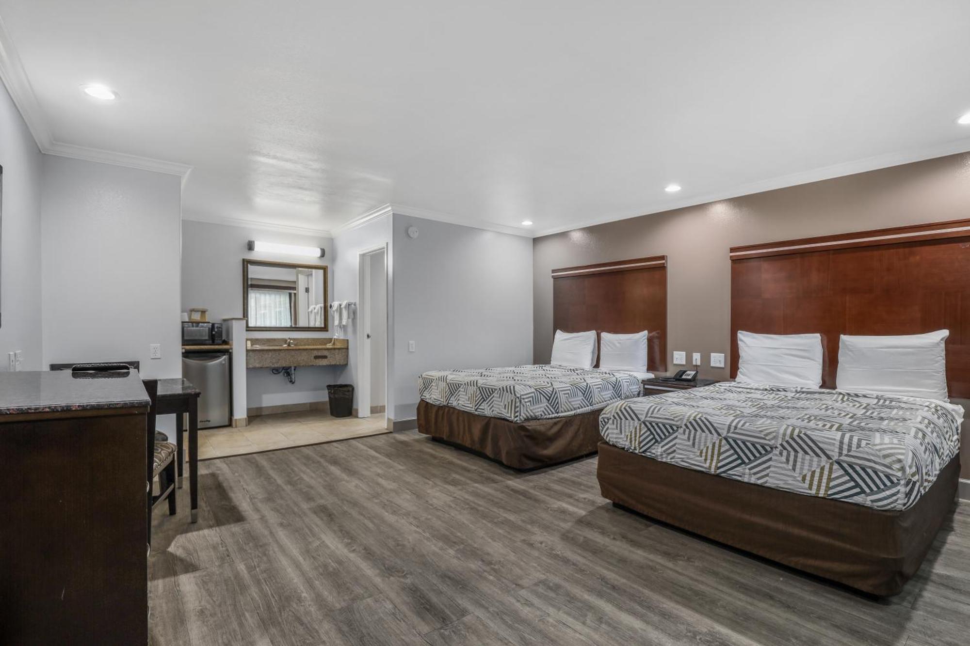 6 Carlsbad, Ca- North Hotel Carlsbad