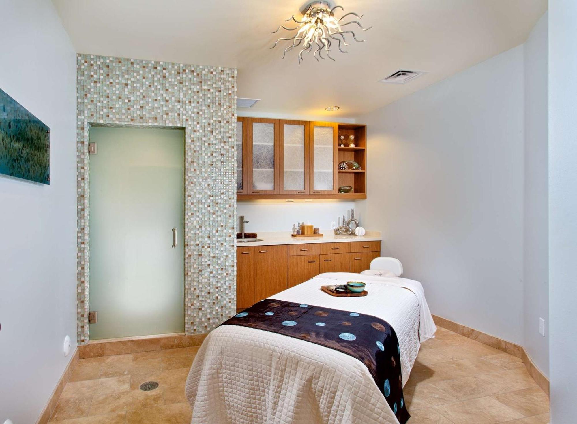 Resort Cape Rey Beach, A Hilton &
