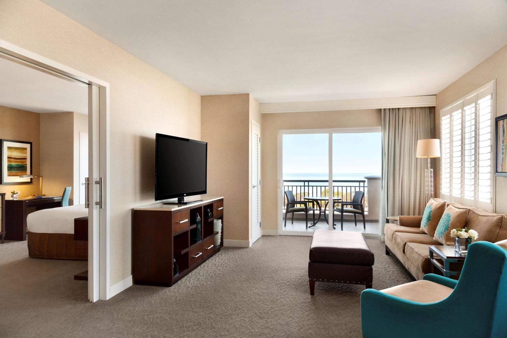 Resort Cape Rey Beach, A Hilton &