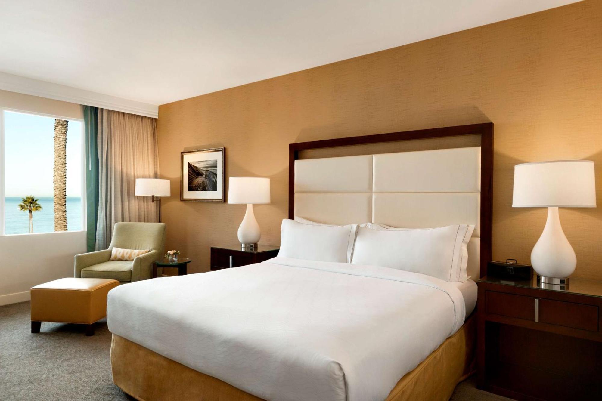Cape Rey Beach, A Hilton & 4*