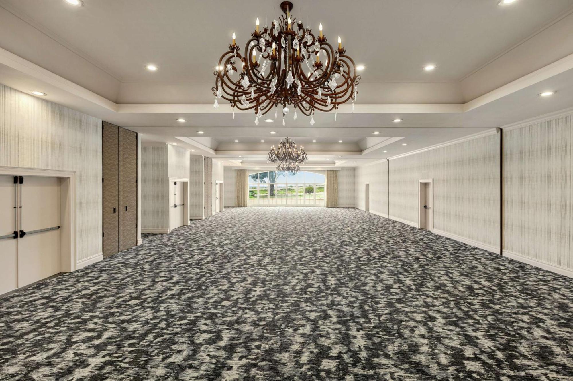 Hilton Garden Hotel 4*