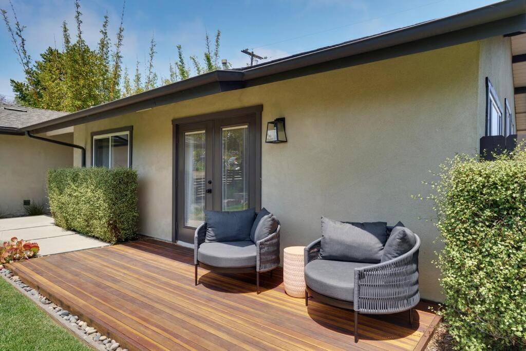 Coastal Retreat With E-bikes! *