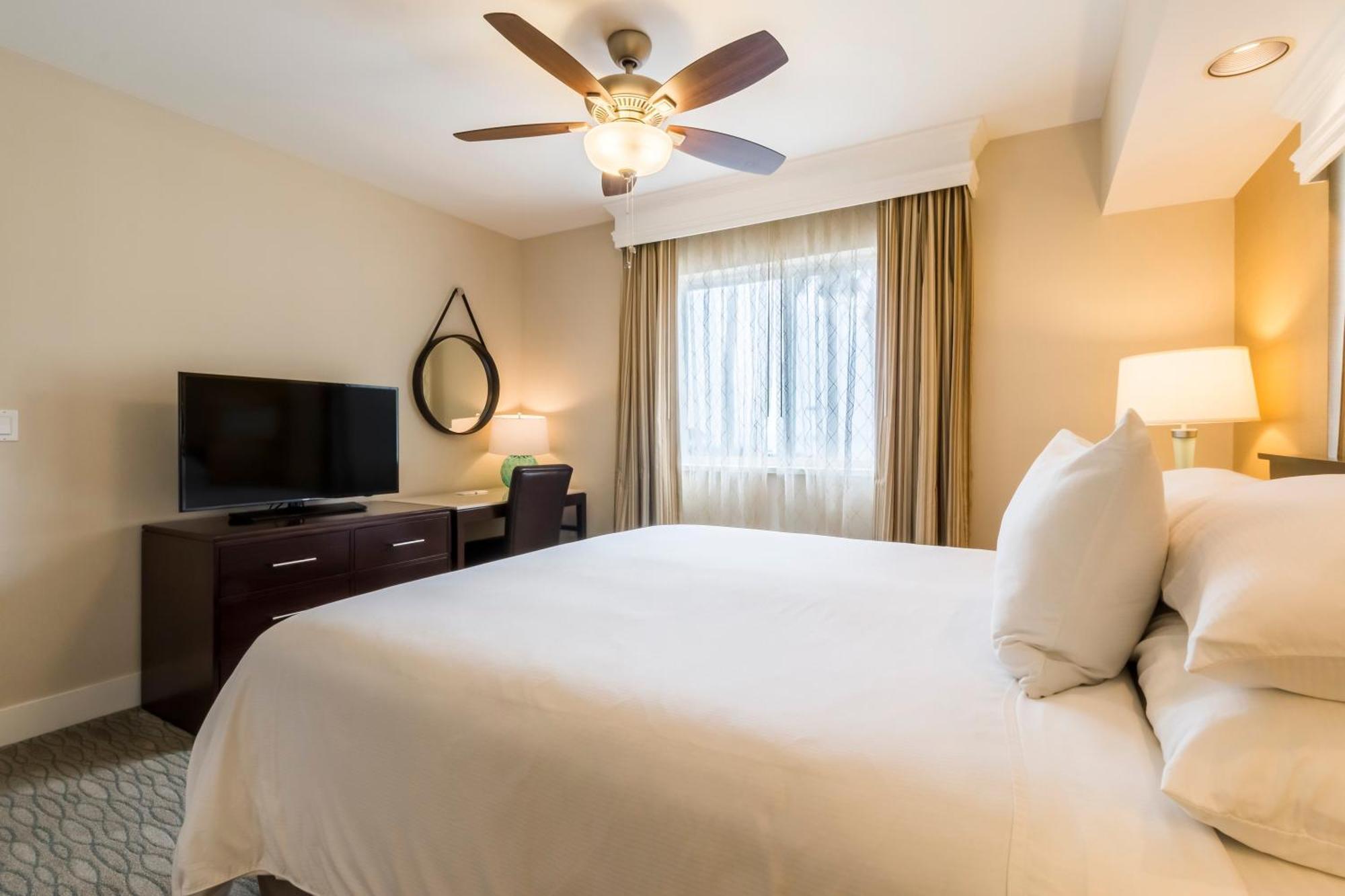 Seapointe Resort 3*