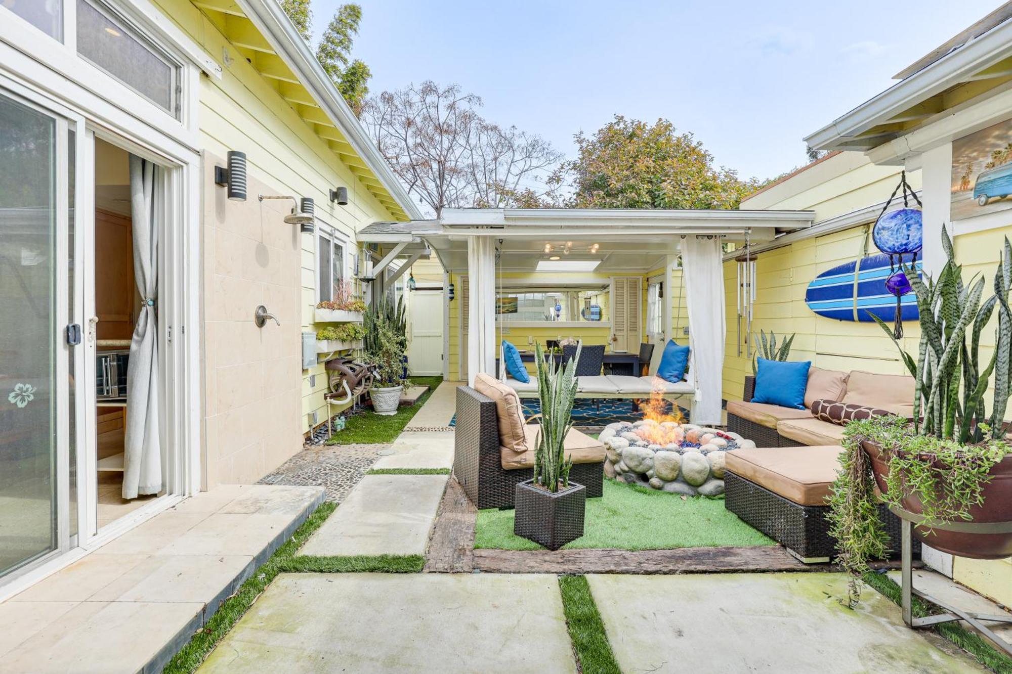 Patio, Hot Tub, Close To Beach! Holiday home