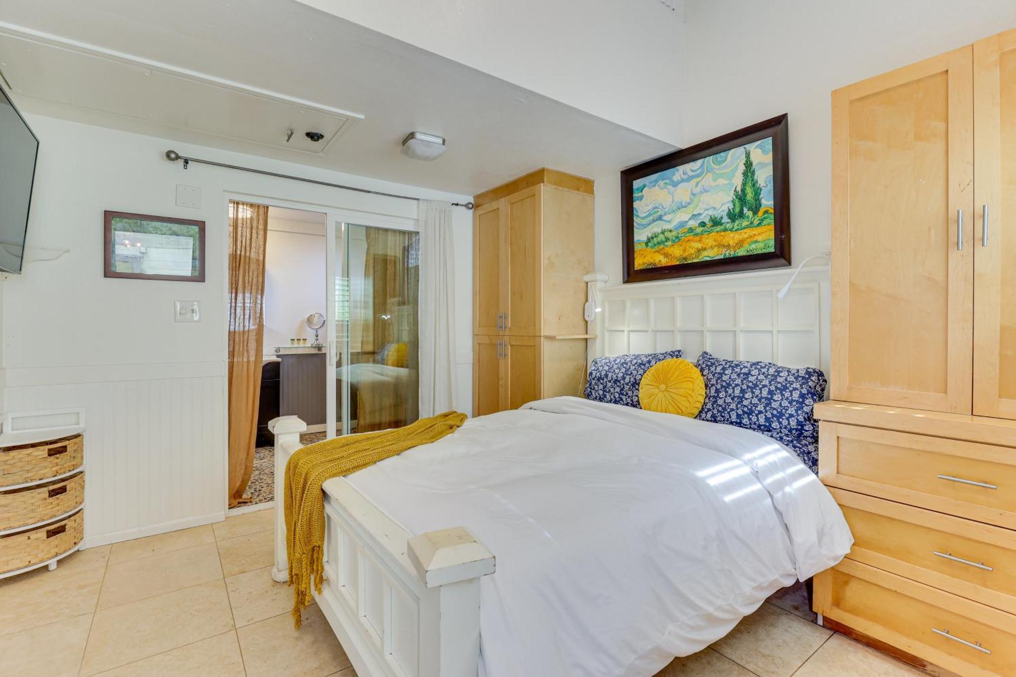 Patio, Hot Tub, Close To Beach! Holiday home *